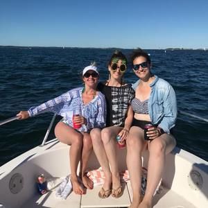 Meet your Posher, Leah